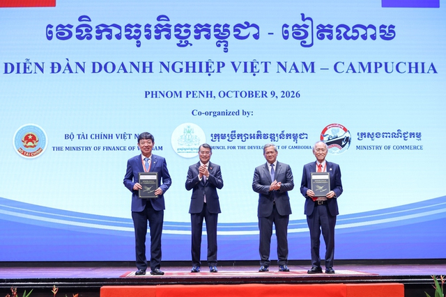 Viet Nam, Cambodia work towards US$20 bln in bilateral trade