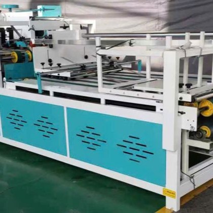 Semi-automatic labeling machine